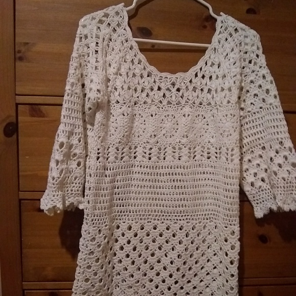 Lucky Brand Tops - Lucky brand knit embroidered long top